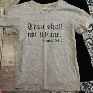 Women’s T-shirt, size small